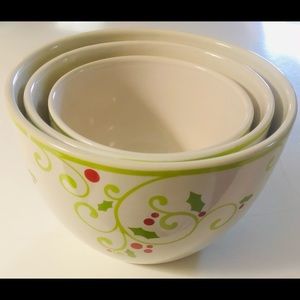 3 Room Creative Holly Scroll Signature